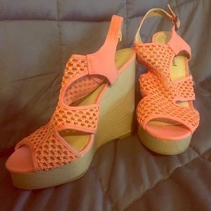 Coral wedges